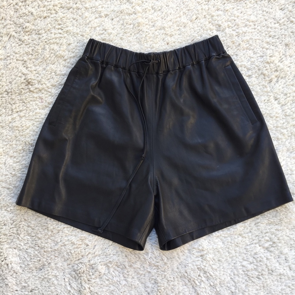 ITMFL High Waisted Iambskin Leather Short